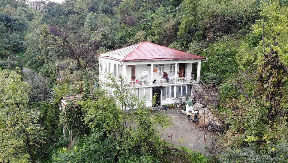 Guest House And Cellar Winery In Ortabatumi Batumi Georgia Exterior foto